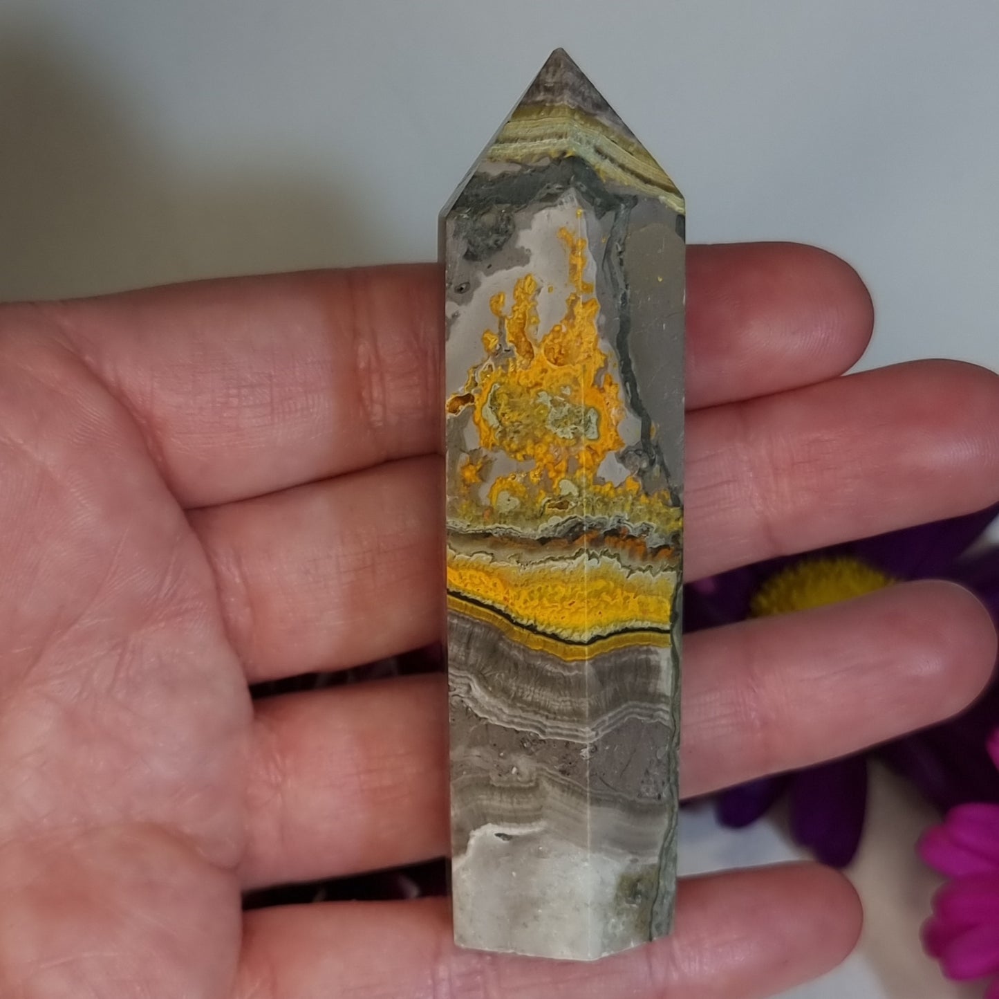 Obelisco Piedra Jaspe Abejorro o Bumble Bee