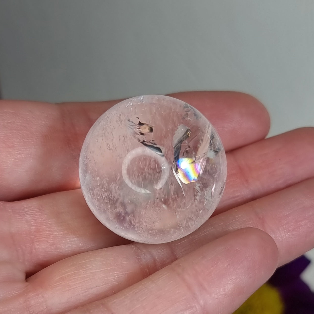 Esfera de Cuarzo Cristal con Arcoíris Natural #1