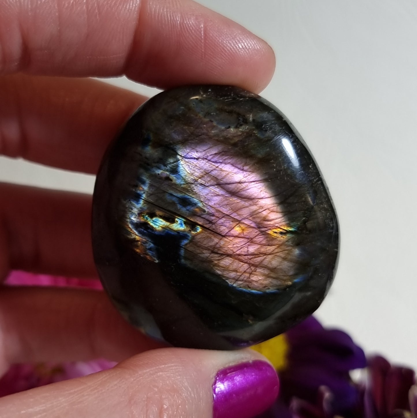 Piedra Labradorita Multiflash Rolada Ovalada #7