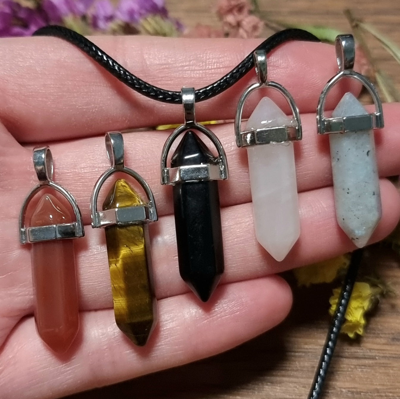 Set de 5 Puntas Biterminadas Piedra Cornalina, Ojo de Tigre, Obsidiana, Cuarzo Rosa y Labradorita