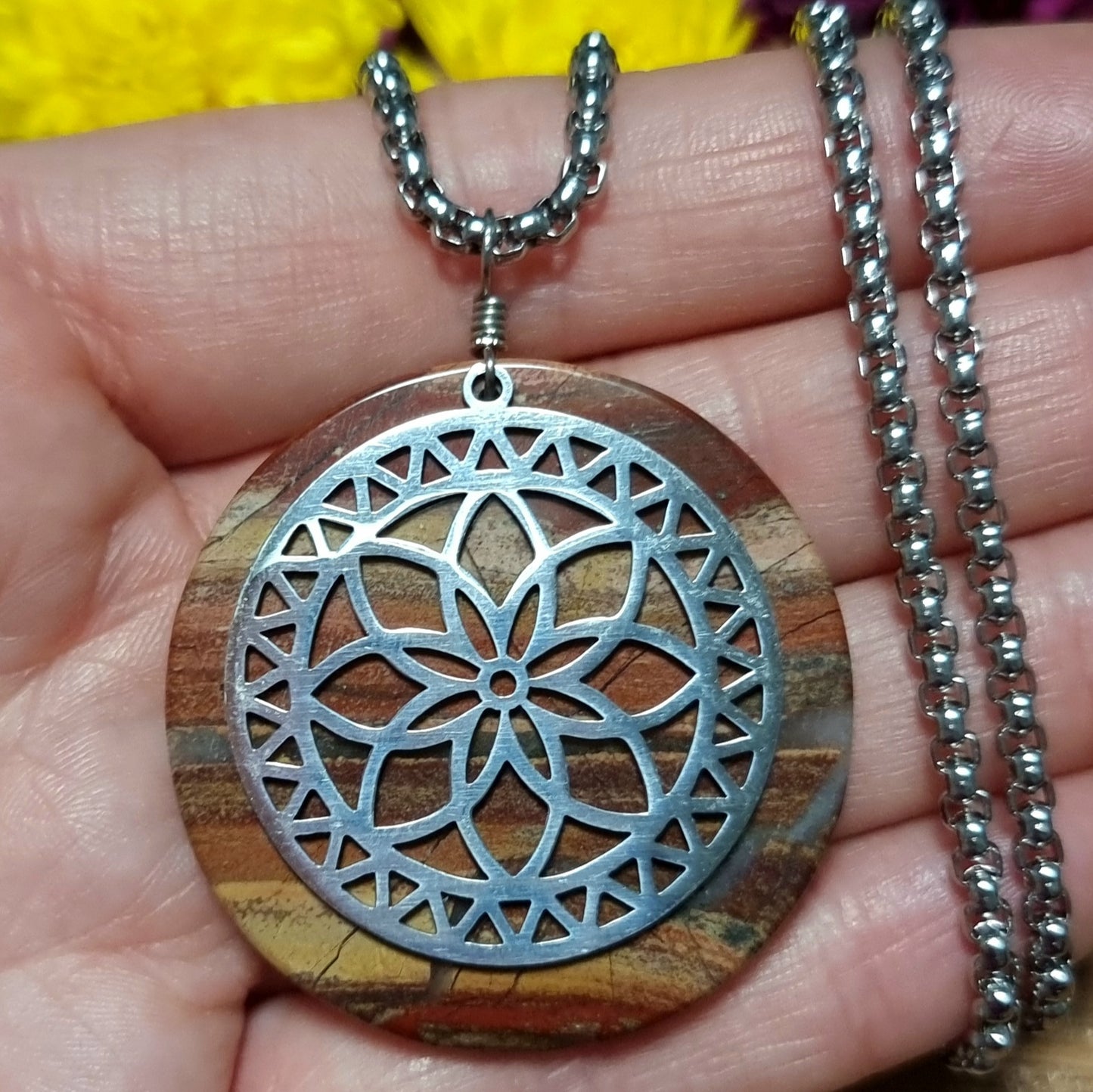 Collar Acero Quirúrgico Mandala Piedra Madera Petrificada